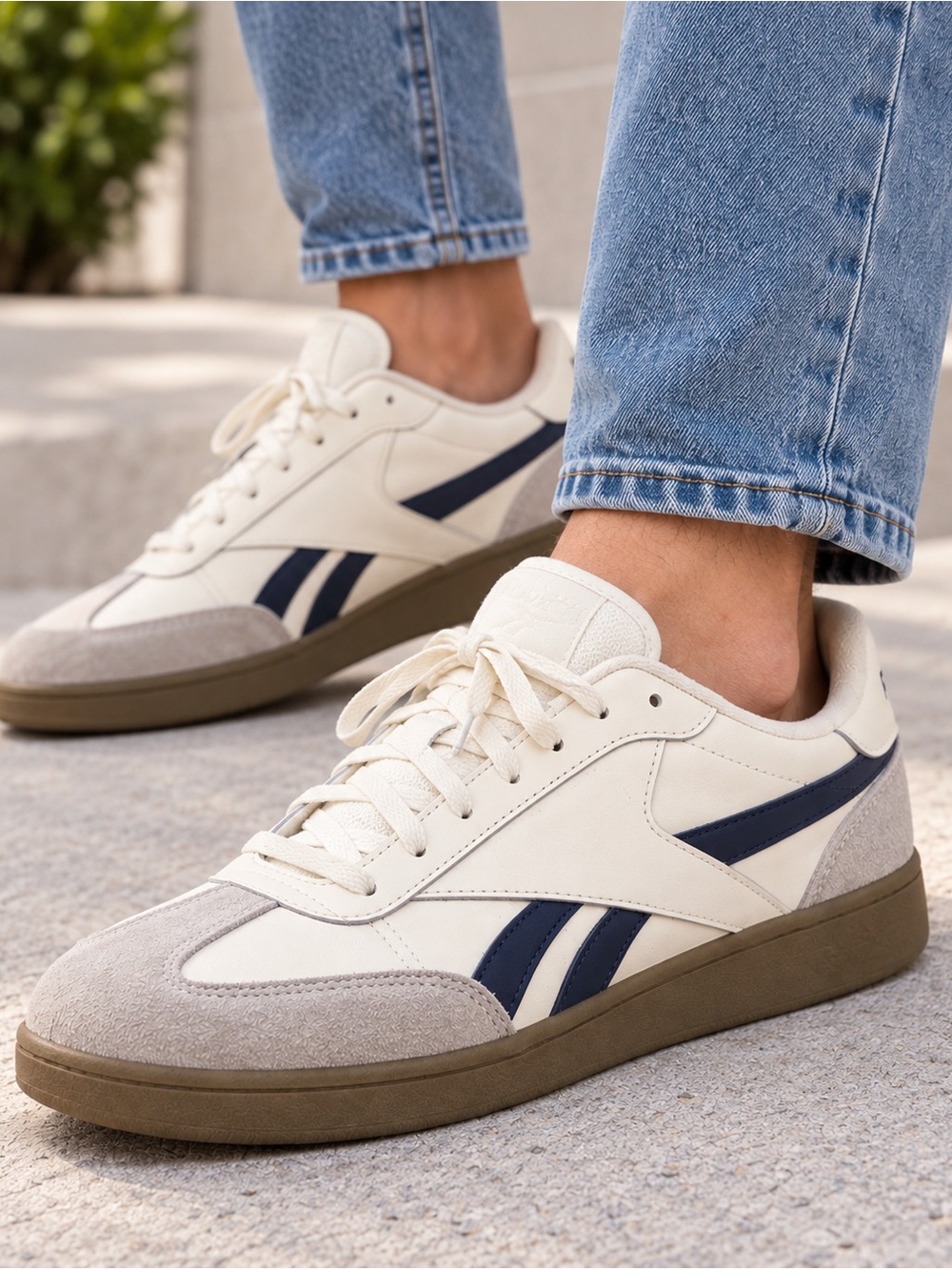 Reebok Court Advance White Navy Gum Sneakers Men’s Size 9.5